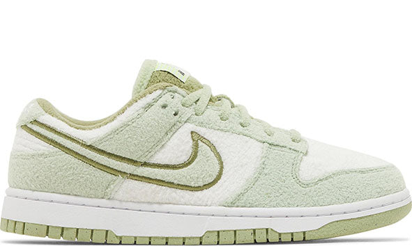 WMNS Nike Dunk Low SE Fleece Pack 'Honeydew'